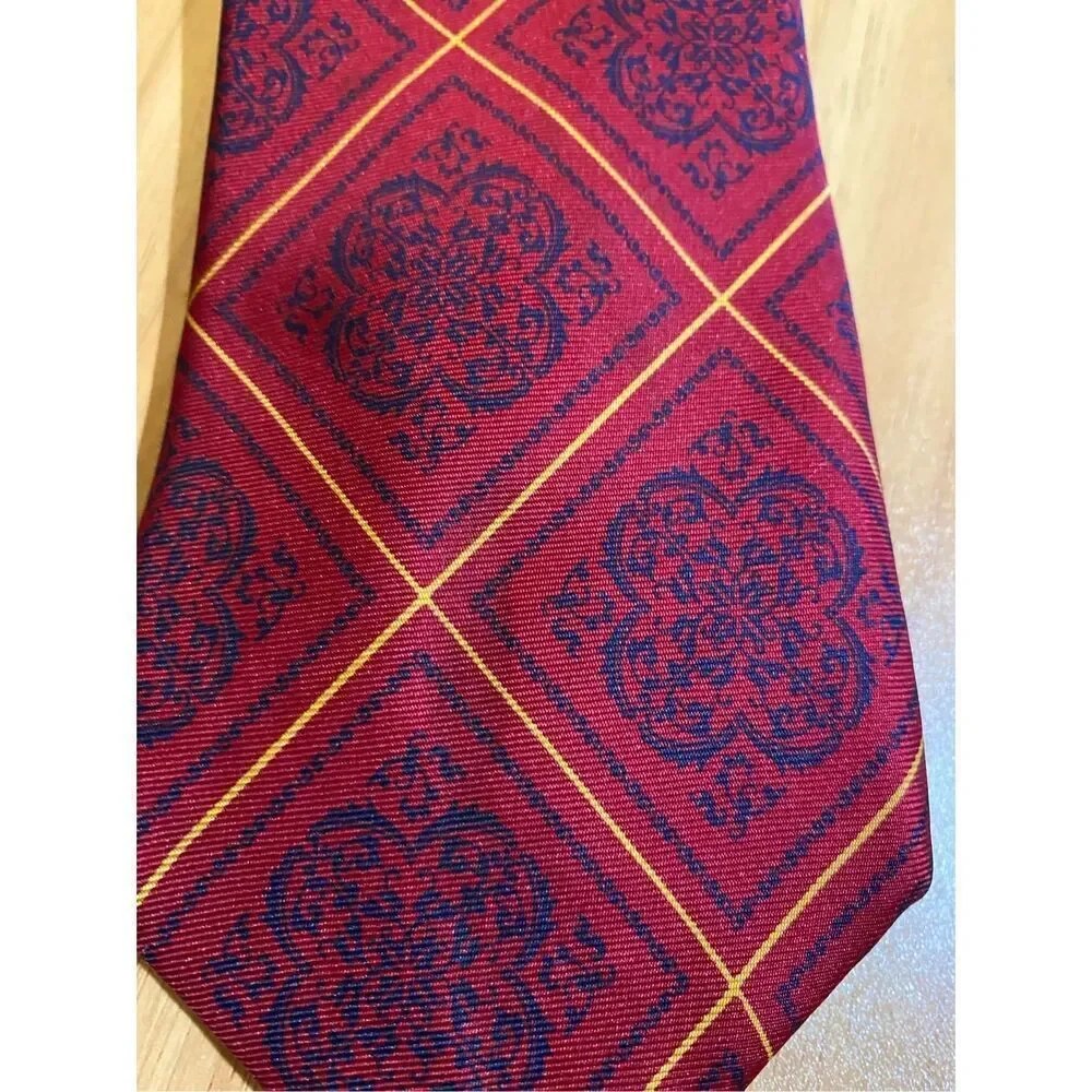 Metropolitan museum of art vintage men’s 100% silk classic burgundy, tie 57
